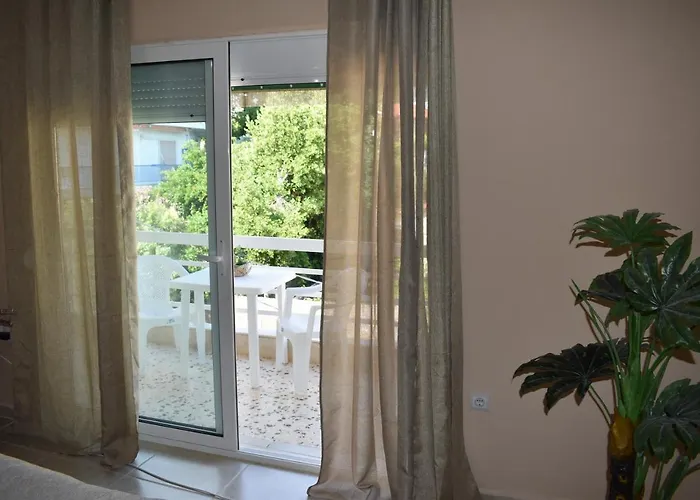 Helenas Lägenhet Nea Kallikrateia