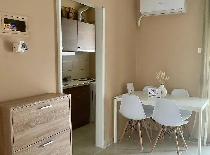 Helenas Lägenhet Nea Kallikrateia